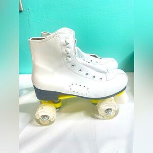 Brand‎ new white and yellow skates size 10